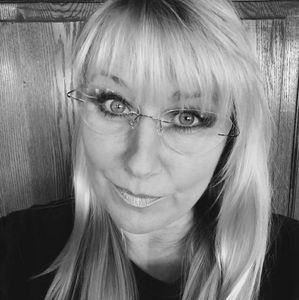 Meet your Posher, Gina